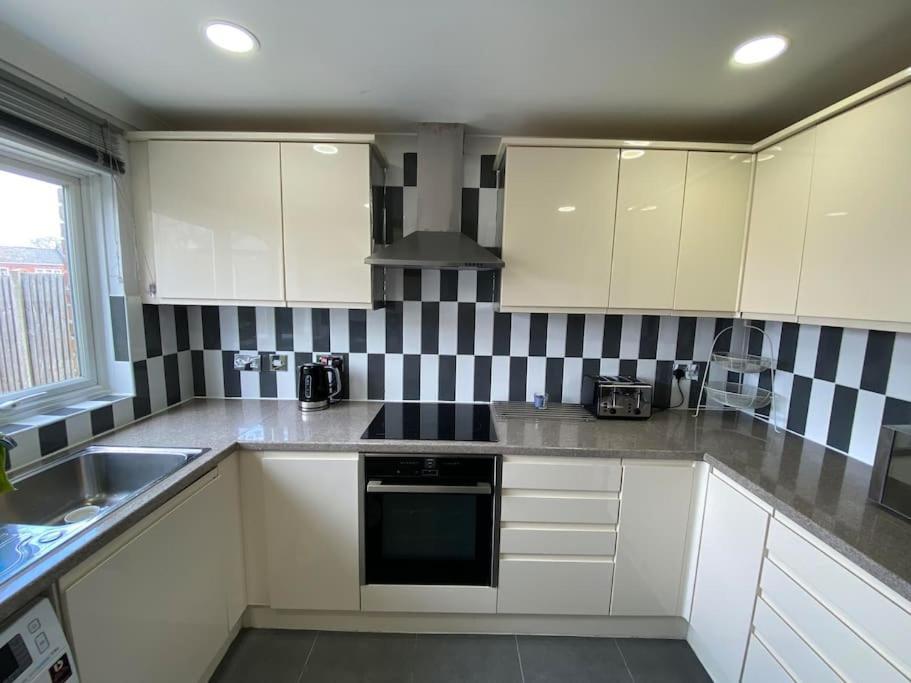 Three Bedrooms House In Windsor Dış mekan fotoğraf
